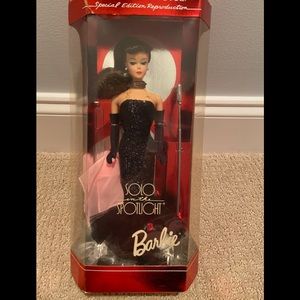 NEW in box-1994 Solo Spotlight Brunette Barbie